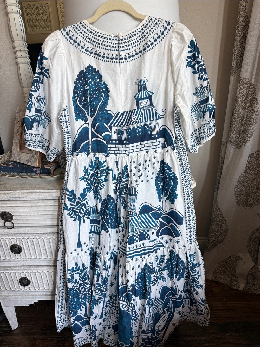 FARM Rio White Midi Dress with Navy Scenic Print - Picture 8 of 8